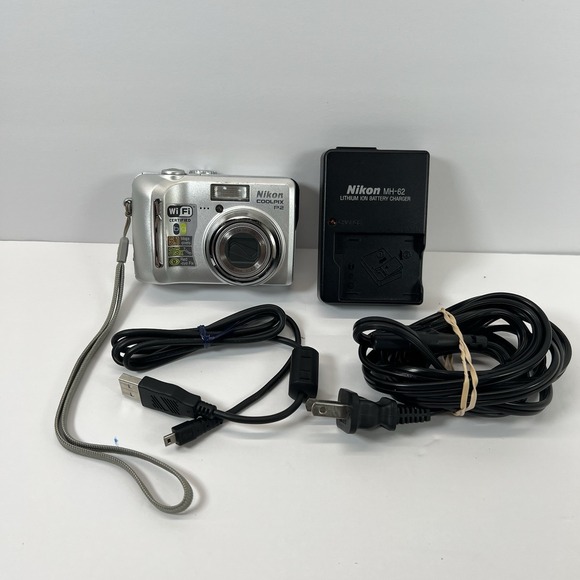 Nikon Coolpix P2 5.1MP Digital Camera w/ Battery SD Card & Charger Tested Works - Picture 1 of 13